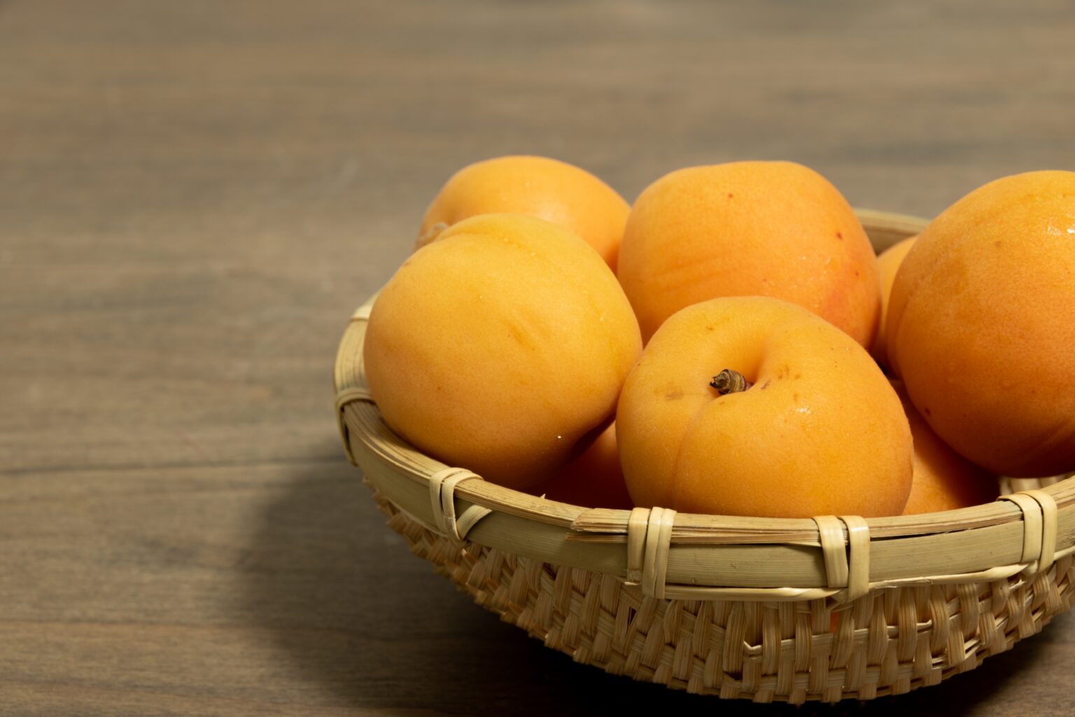 あんず(杏/ apricot)の歴史と魅力|甘酸っぱい果実が紡ぐ文化と世界への広がり - パワーフルーツ